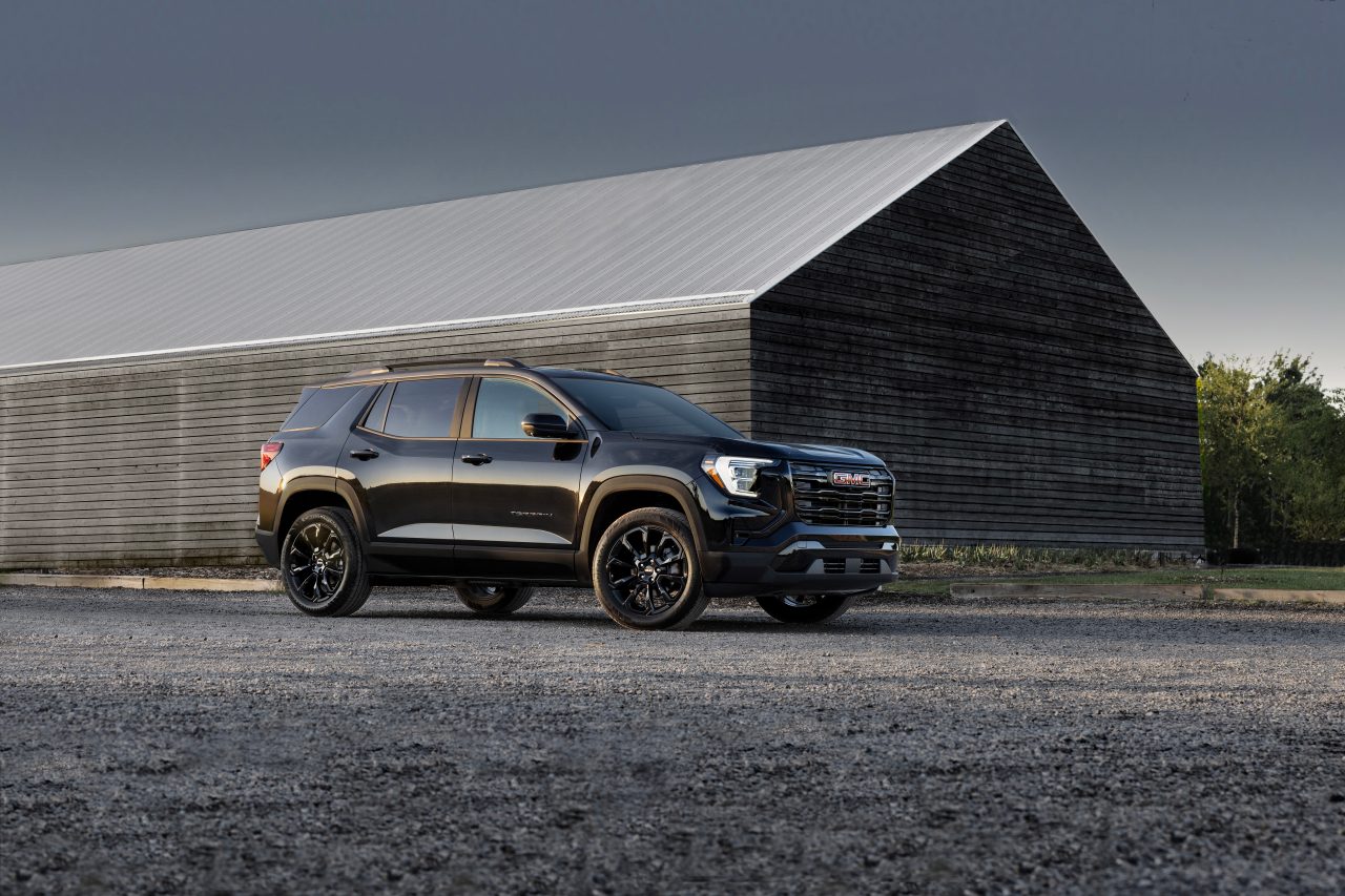 2025 GMC Terrain in black